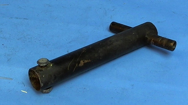 0411307 Cessna - ARM - RUDDER BAR